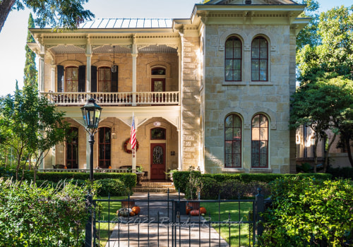 Explore the King William Historic District of San Antonio